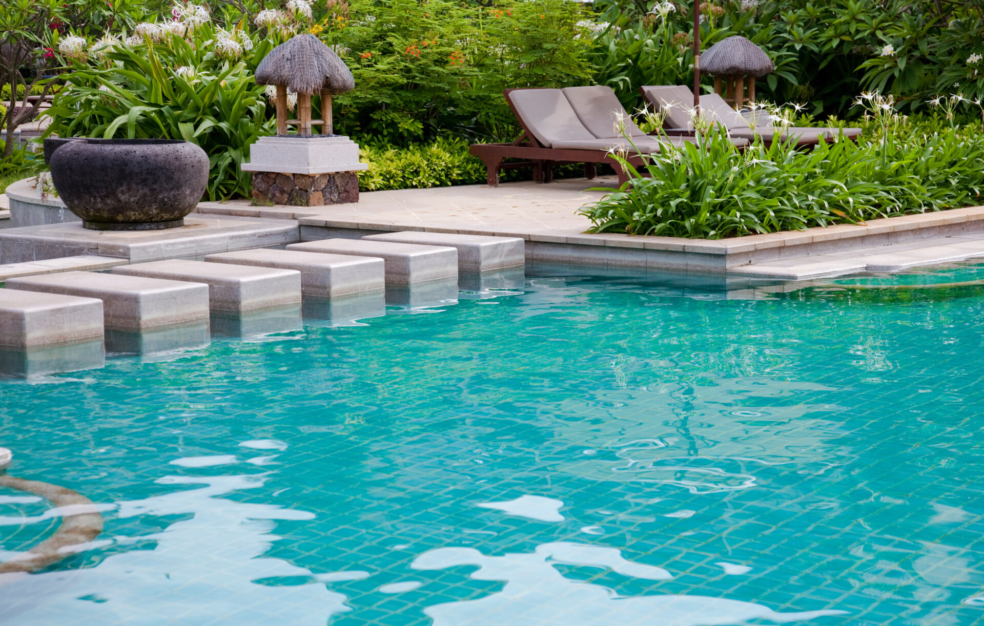 Custom Swimming Pool Custom Swimming Pool